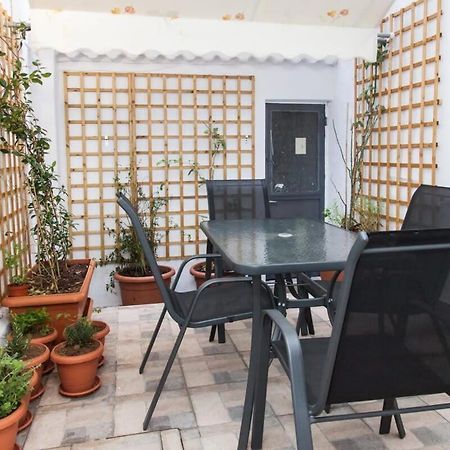 Beautiful New Apartment In Petralona Athén Kültér fotó