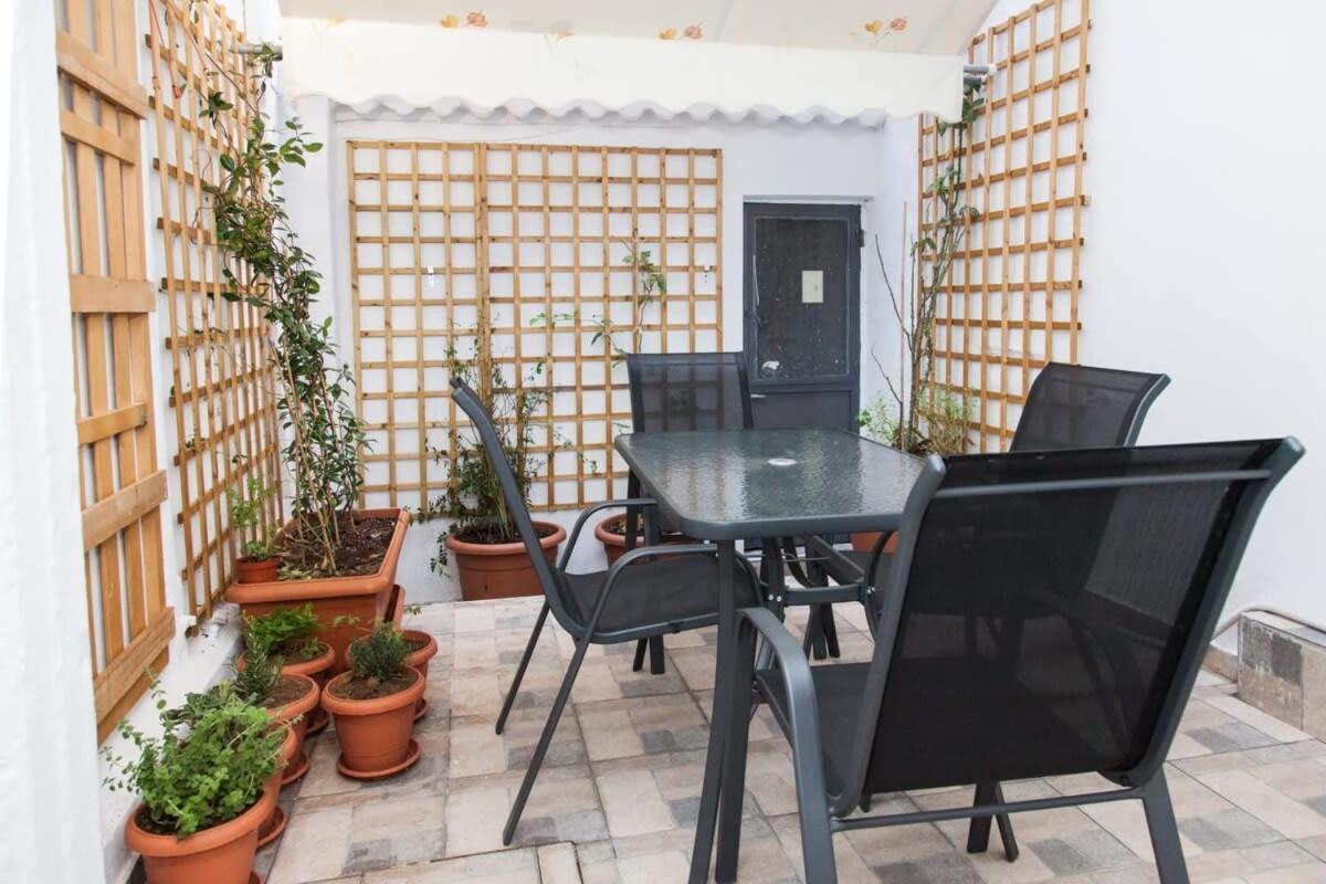 Beautiful New Apartment In Petralona Athén Kültér fotó