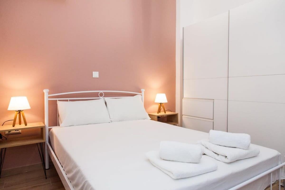 Beautiful New Apartment In Petralona Athén Kültér fotó