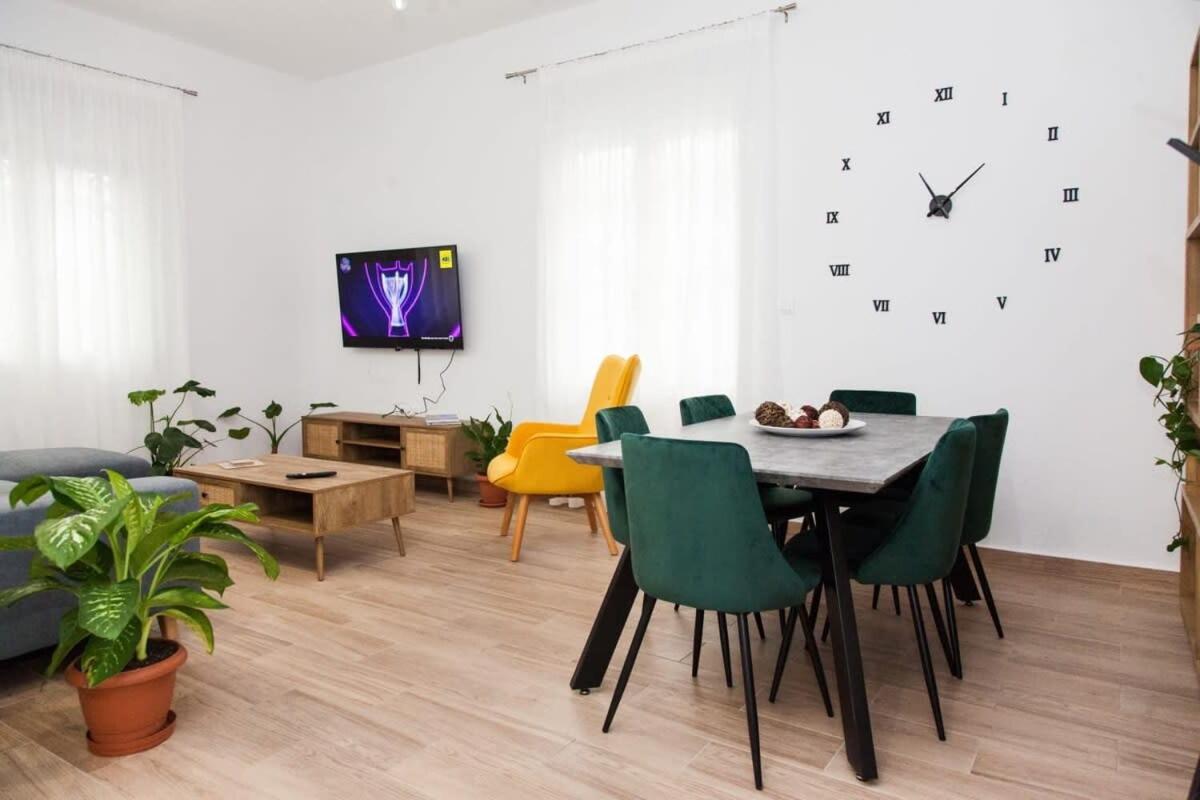 Beautiful New Apartment In Petralona Athén Kültér fotó